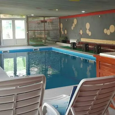 Luxury Estate *